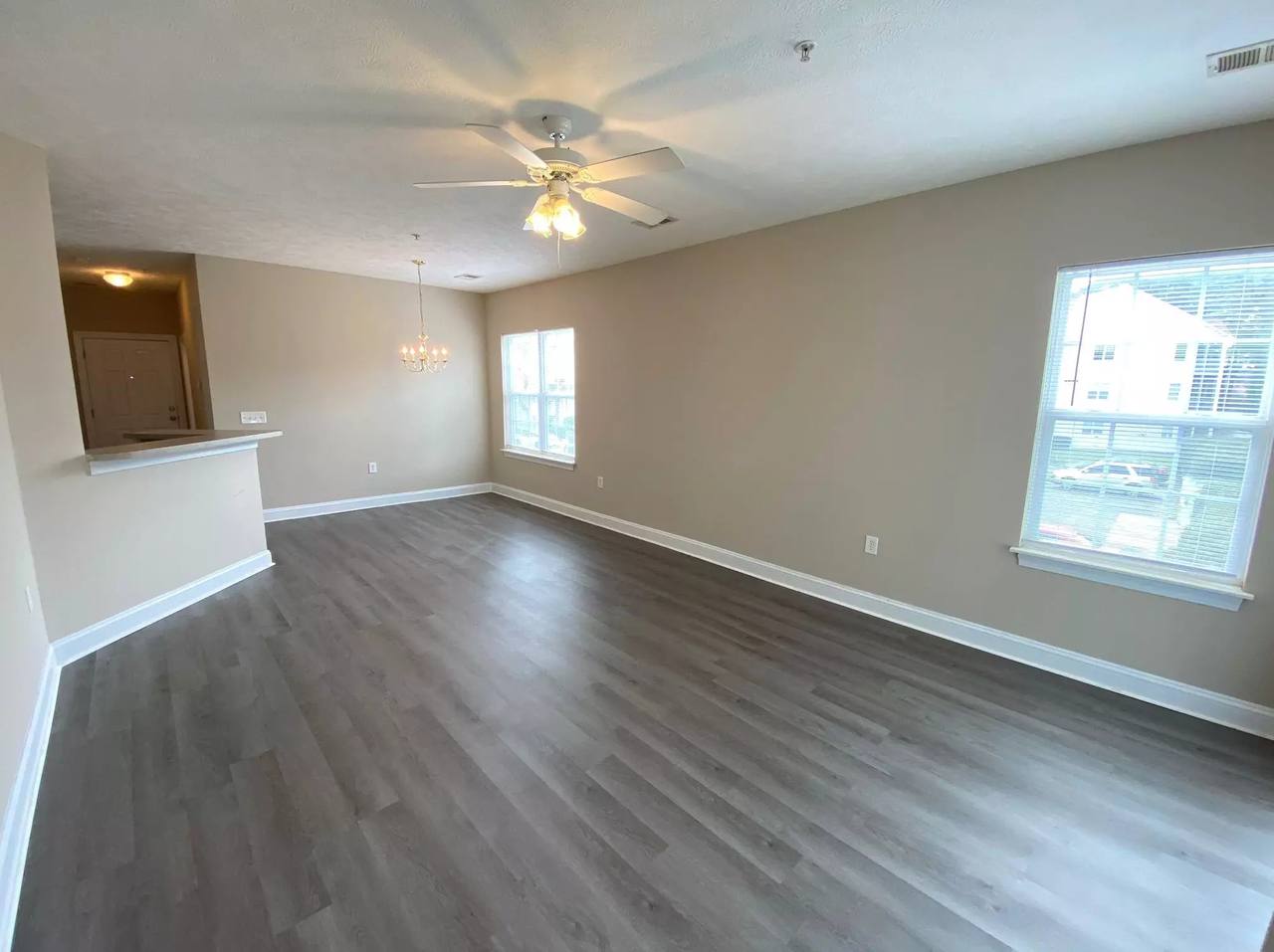 111 Fountain Pointe Ln #201, photo 9