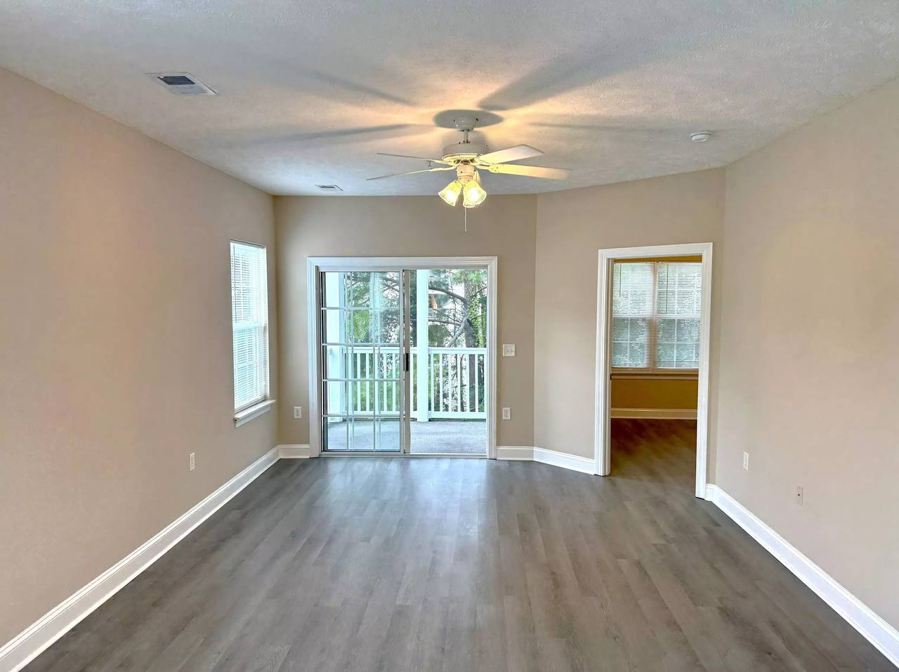 111 Fountain Pointe Ln #201, photo 10