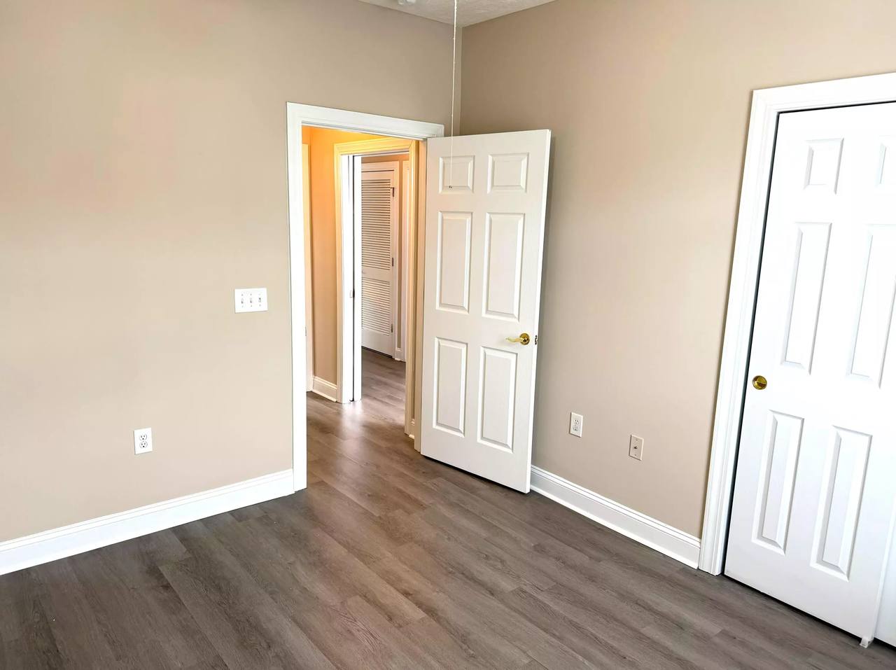 111 Fountain Pointe Ln #201, photo 21