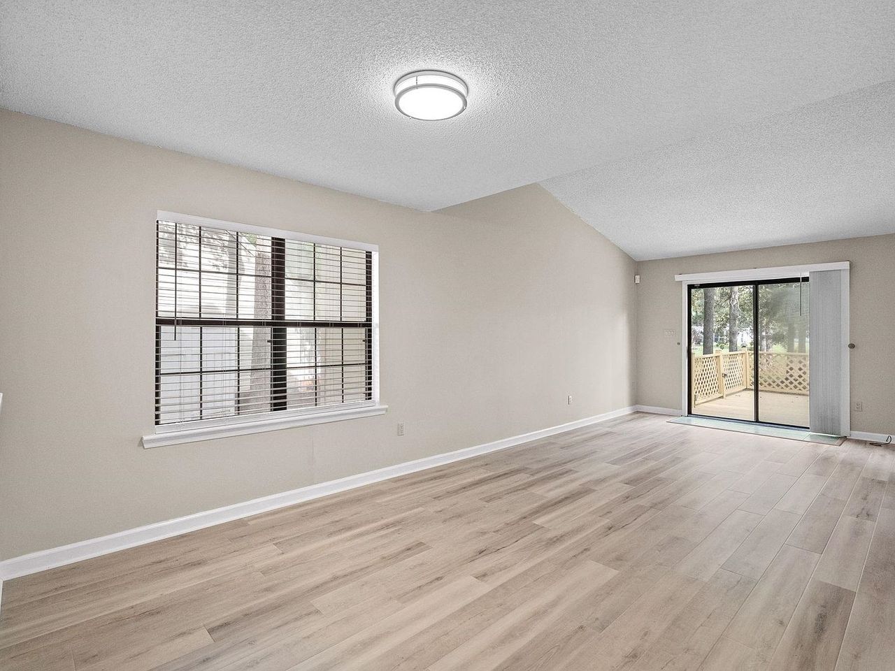6620 Heron Point Blvd, photo 11
