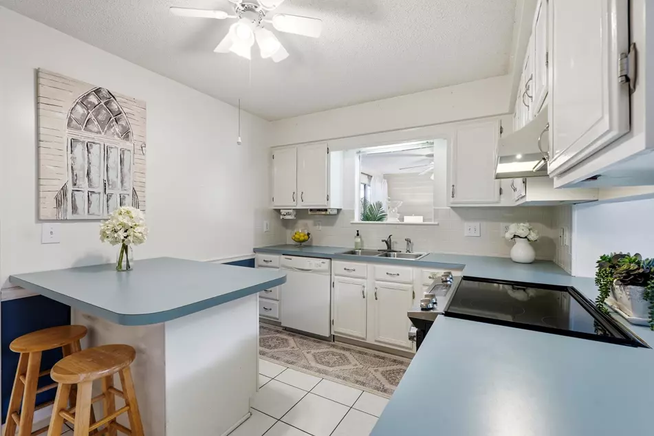 203 Birkdale Ln, photo 4