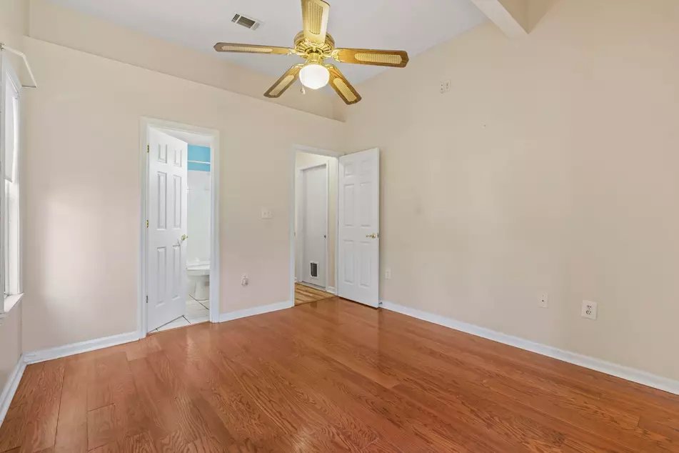 102 Whitehaven Ct, photo 9