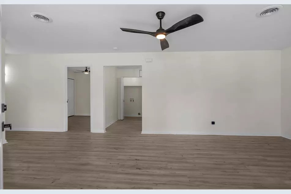 1114 Temple St, photo 4