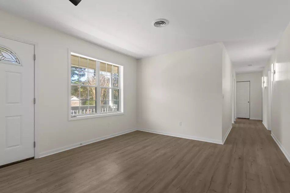 1114 Temple St, photo 6