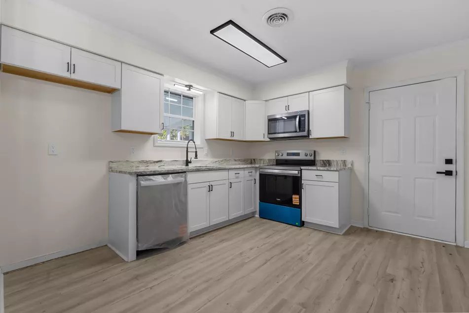 1114 Temple St, photo 7
