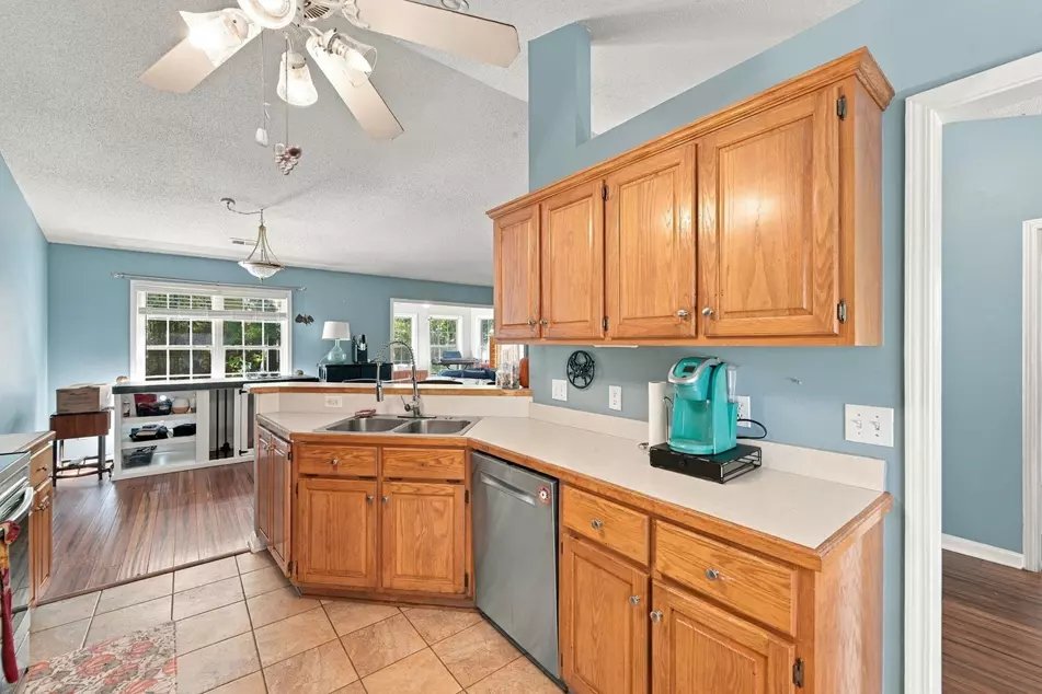 1117 Lancelot Ln, photo 6