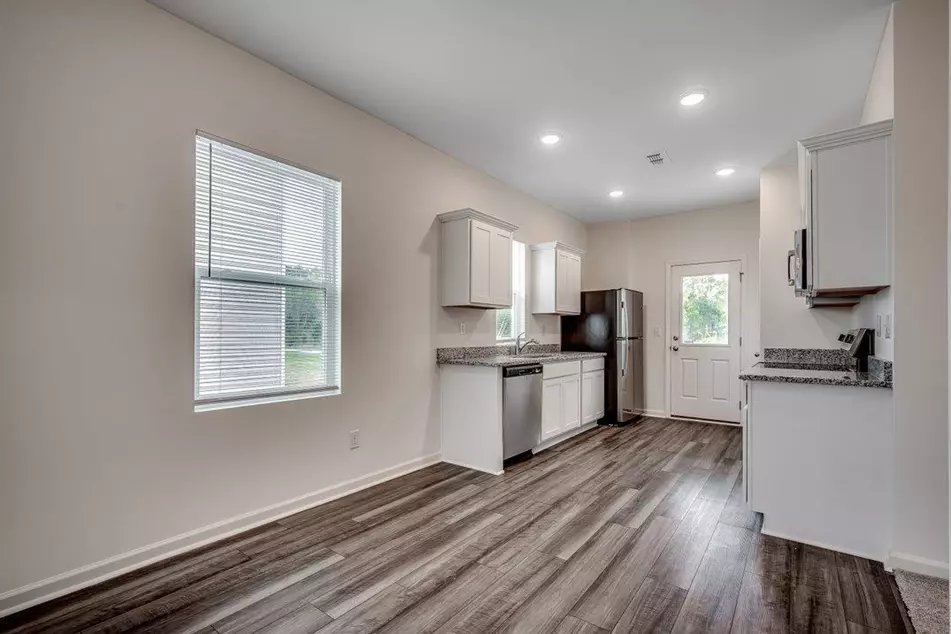 627 Muster Field Ct, photo 2