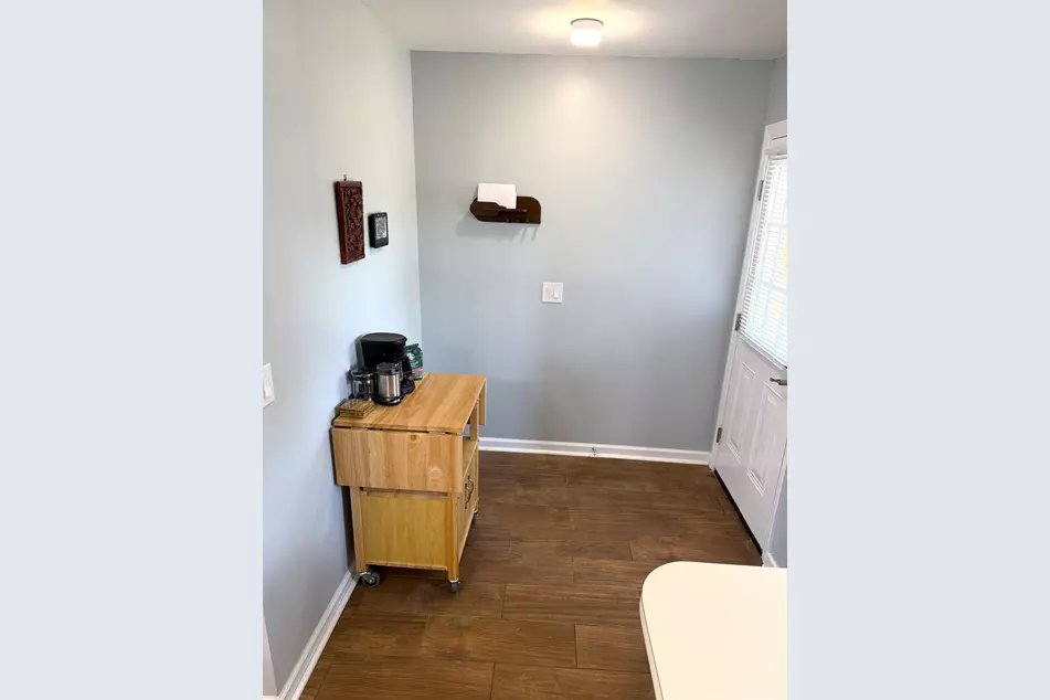 9575 Leeds Cir, photo 5