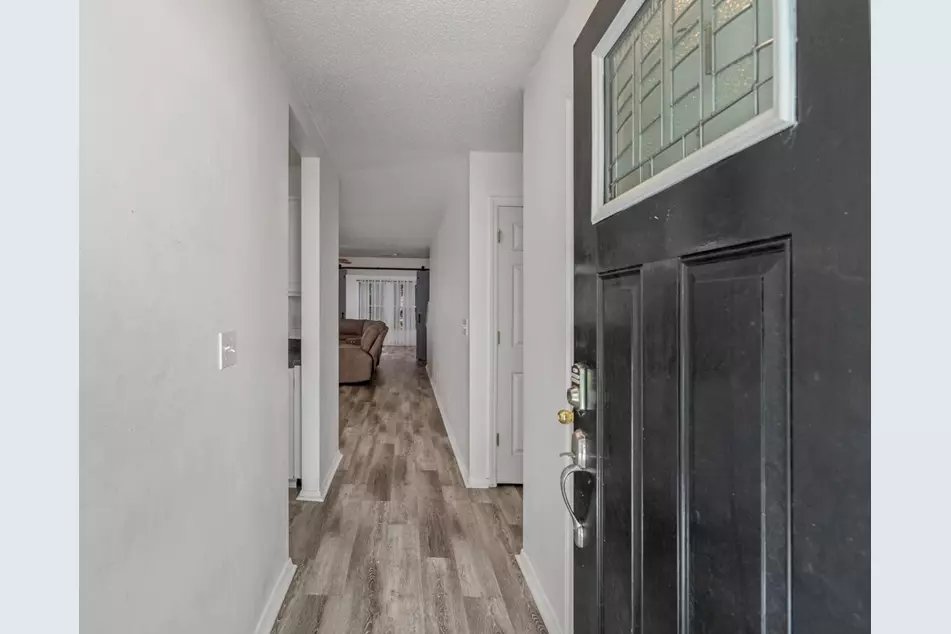 121 Bellegrove Dr, photo 2