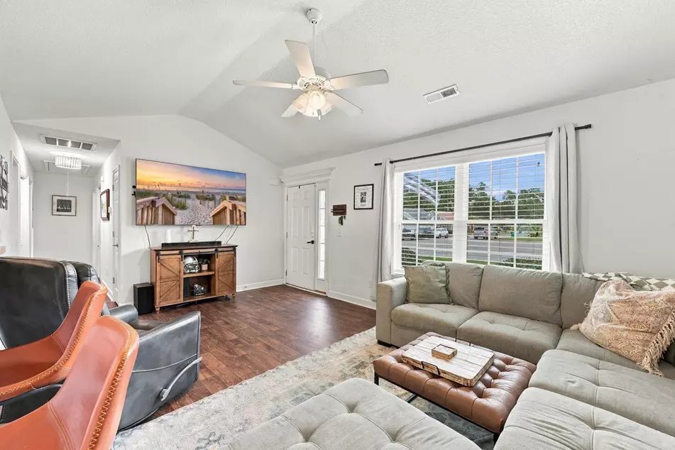152 Maggie Way, photo 4