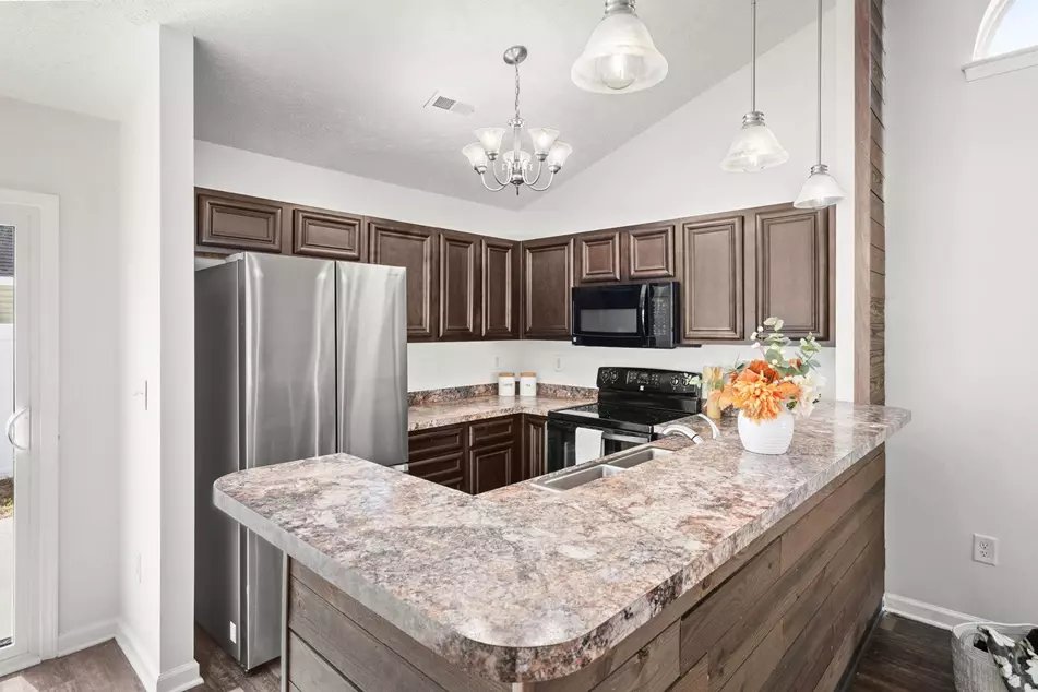 265 Upper Saddle Cir, photo 3