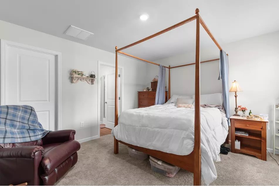32 Cape Point Dr, photo 6