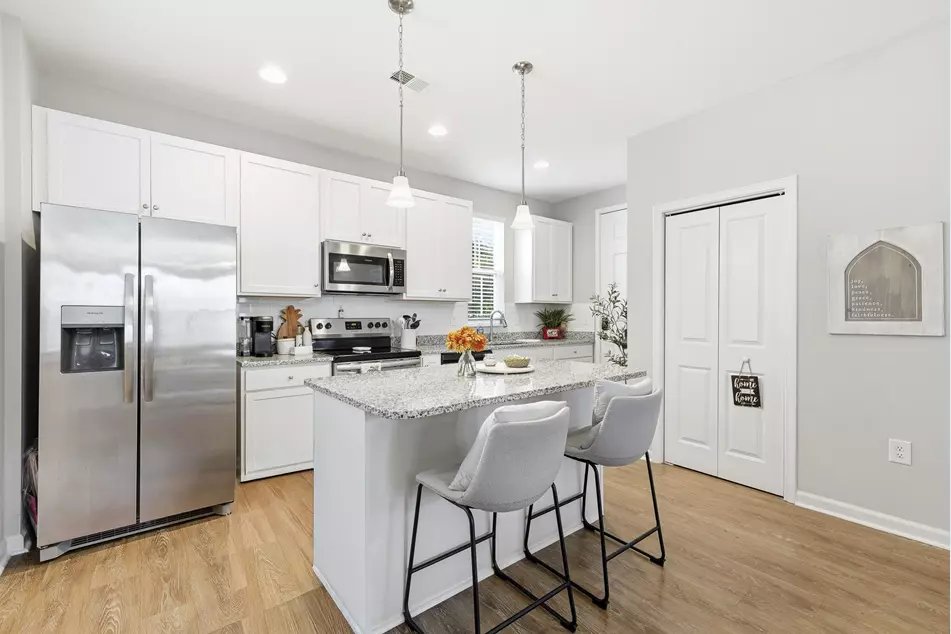 3557 Bristol Ln, photo 5
