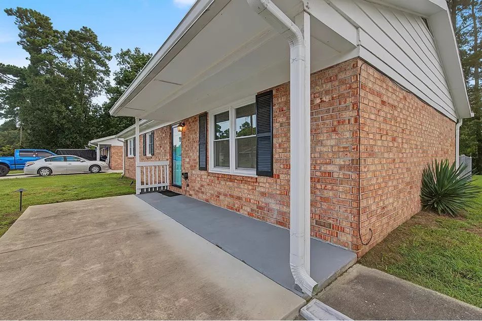 5660 Dogwood Cir, photo 3