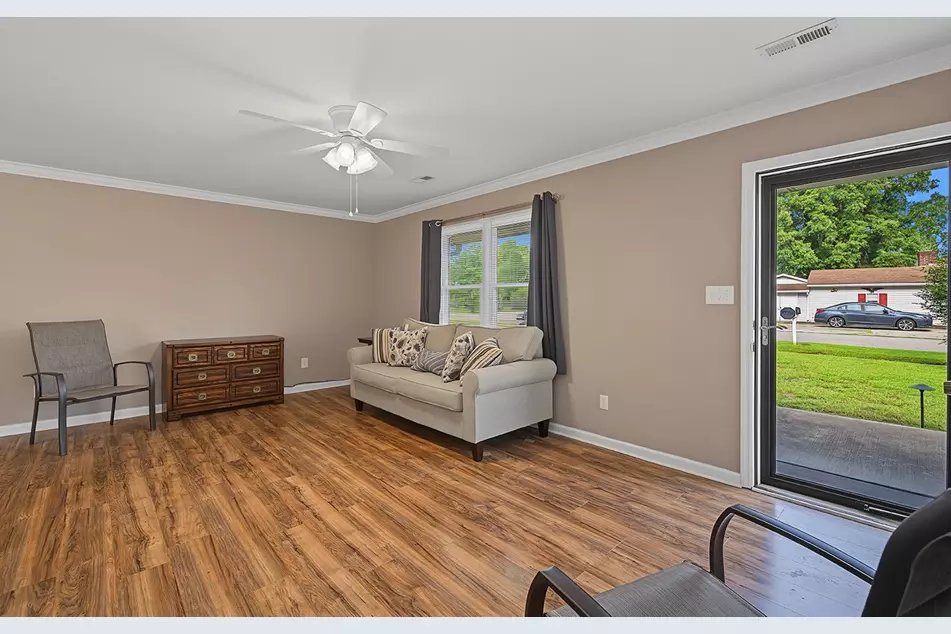 5660 Dogwood Cir, photo 5