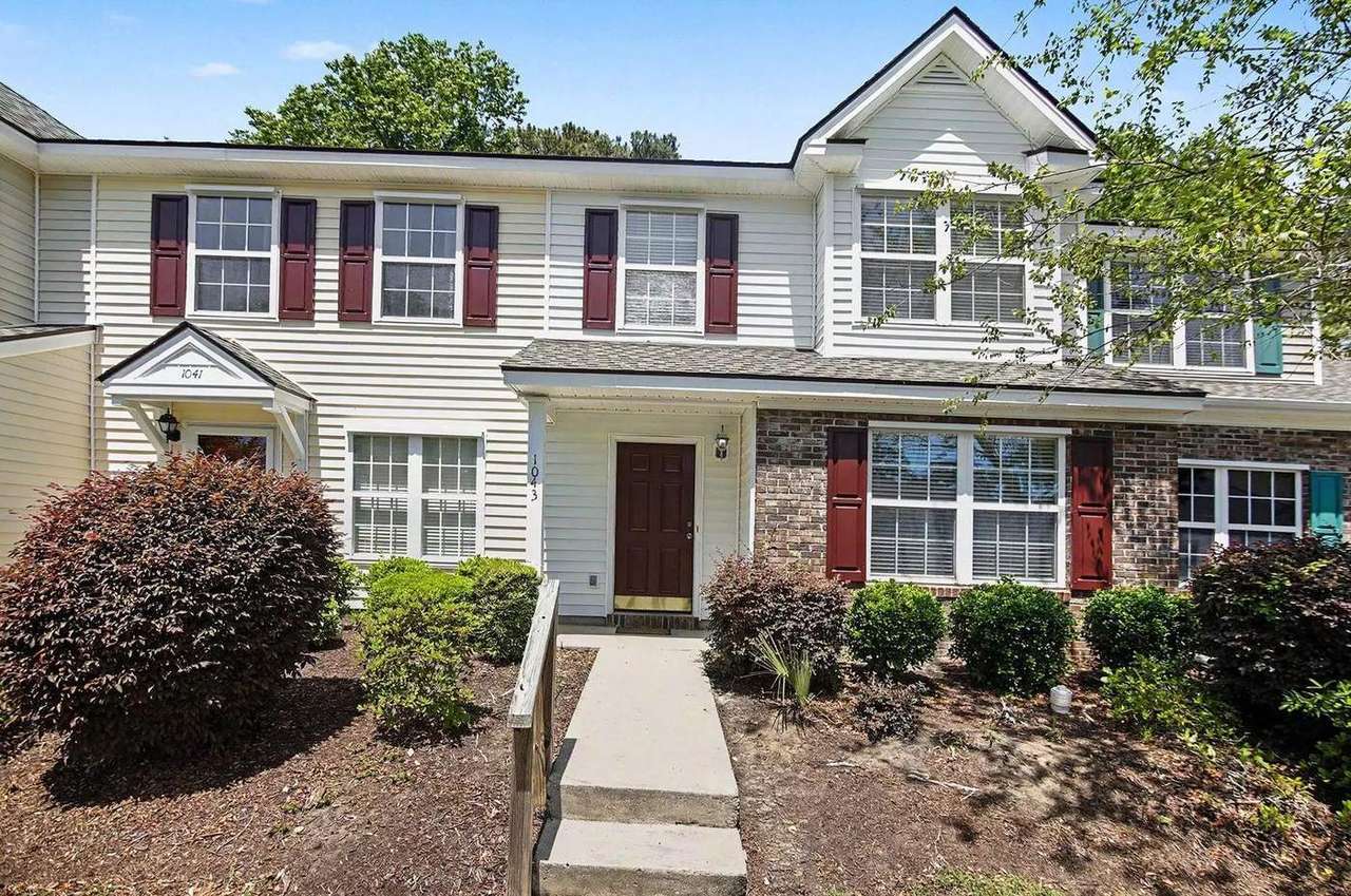 1043 Penny Ln, photo 3