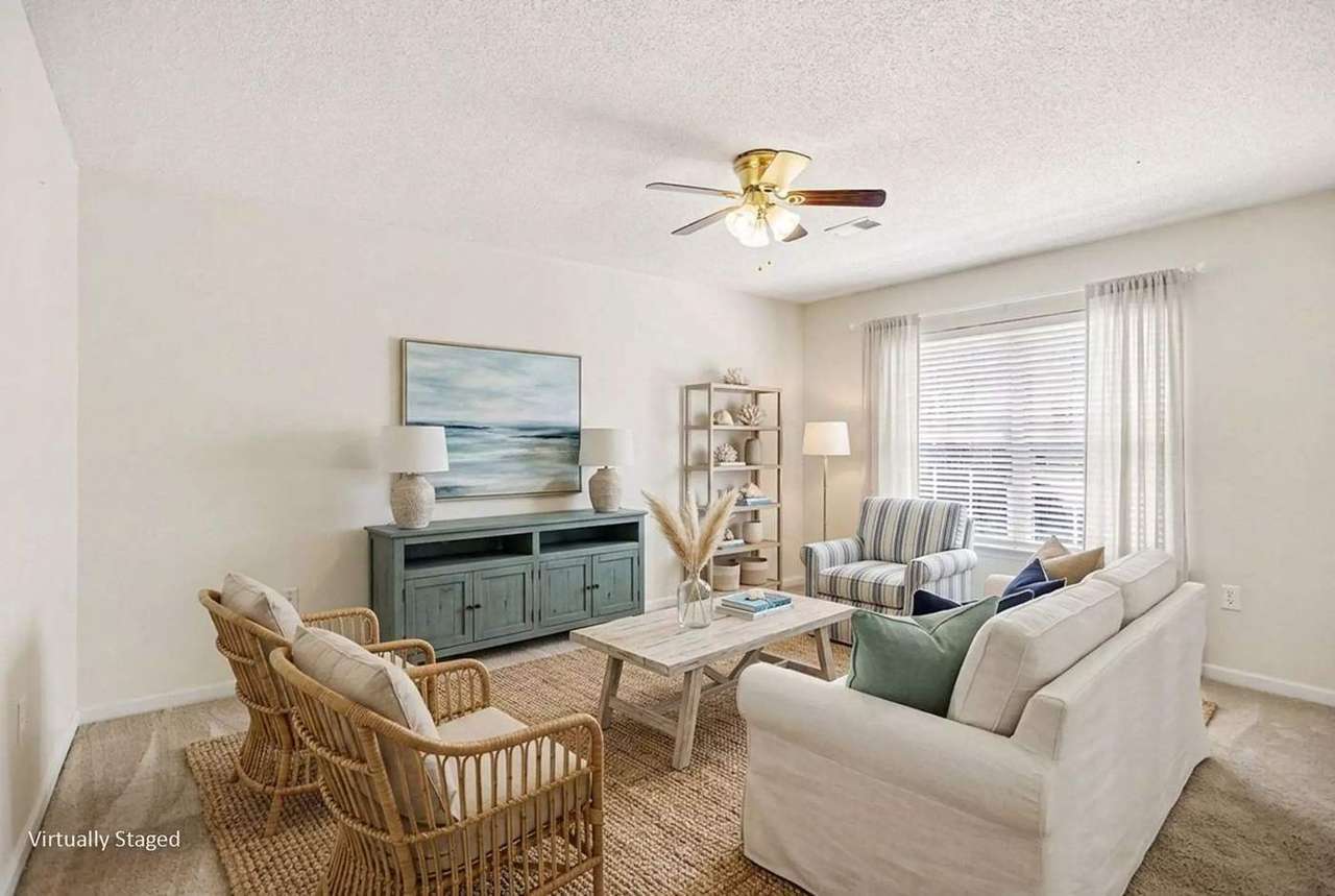 1043 Penny Ln, photo 8