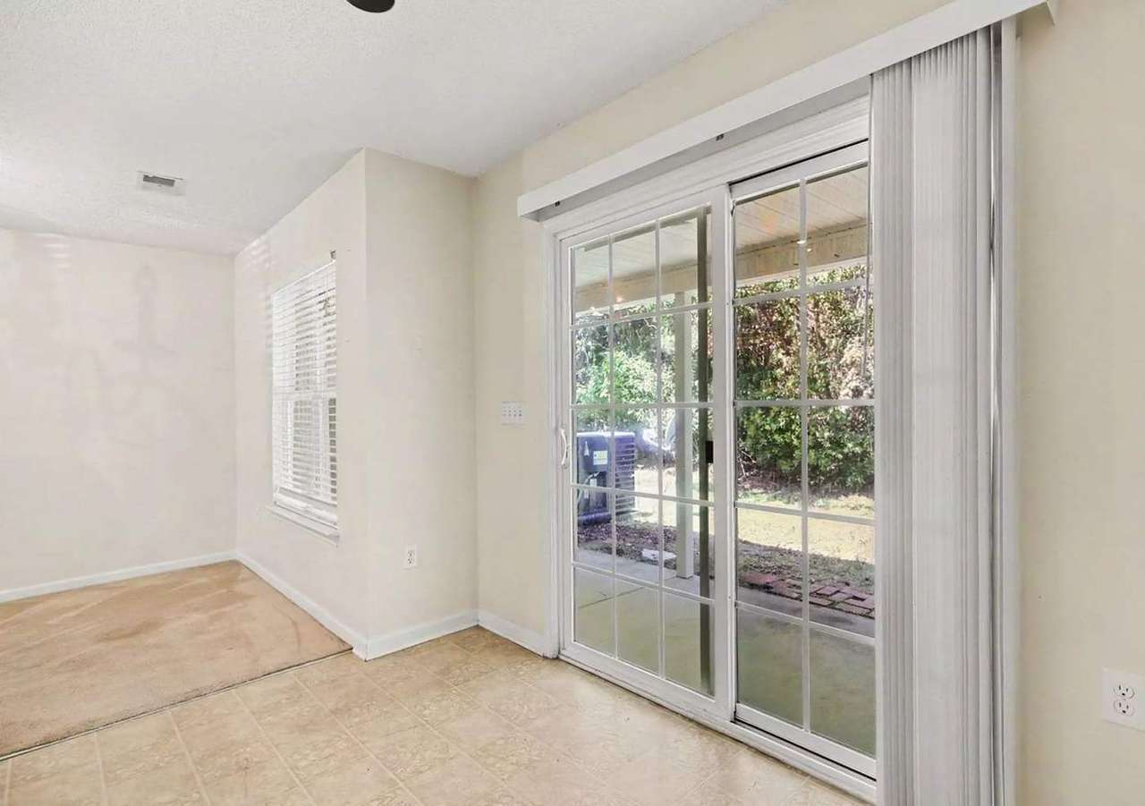 1043 Penny Ln, photo 18