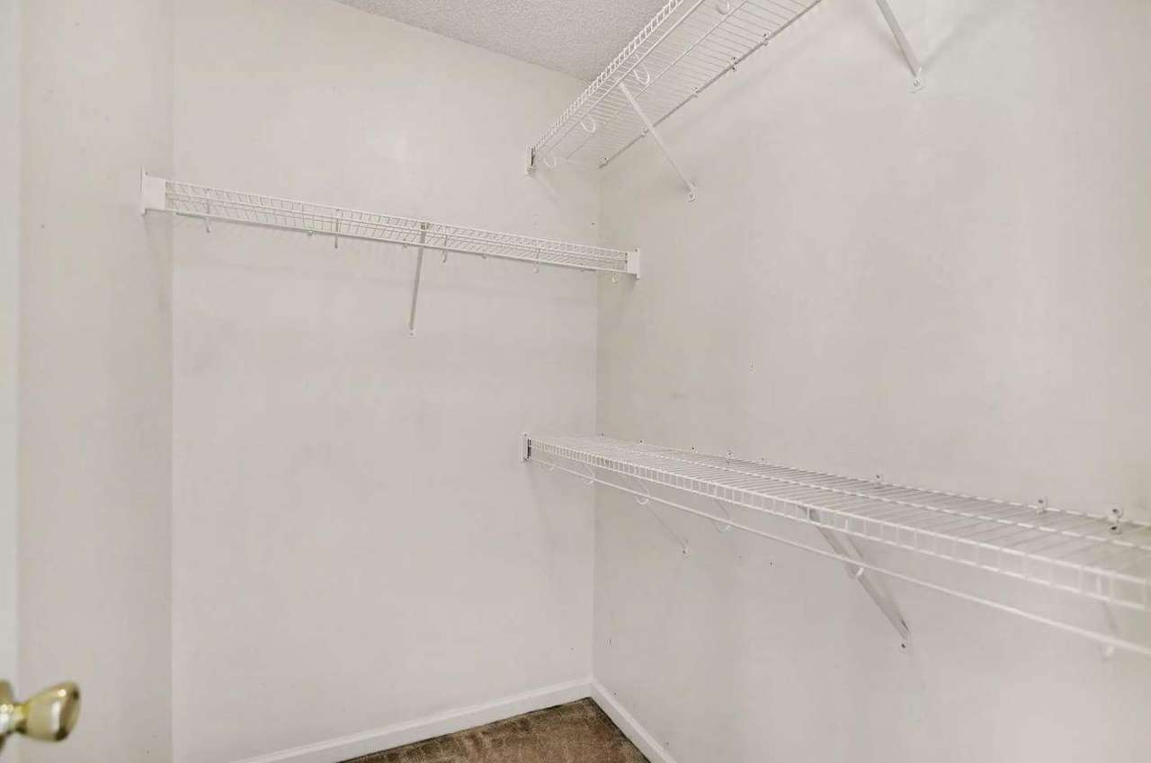1043 Penny Ln, photo 28