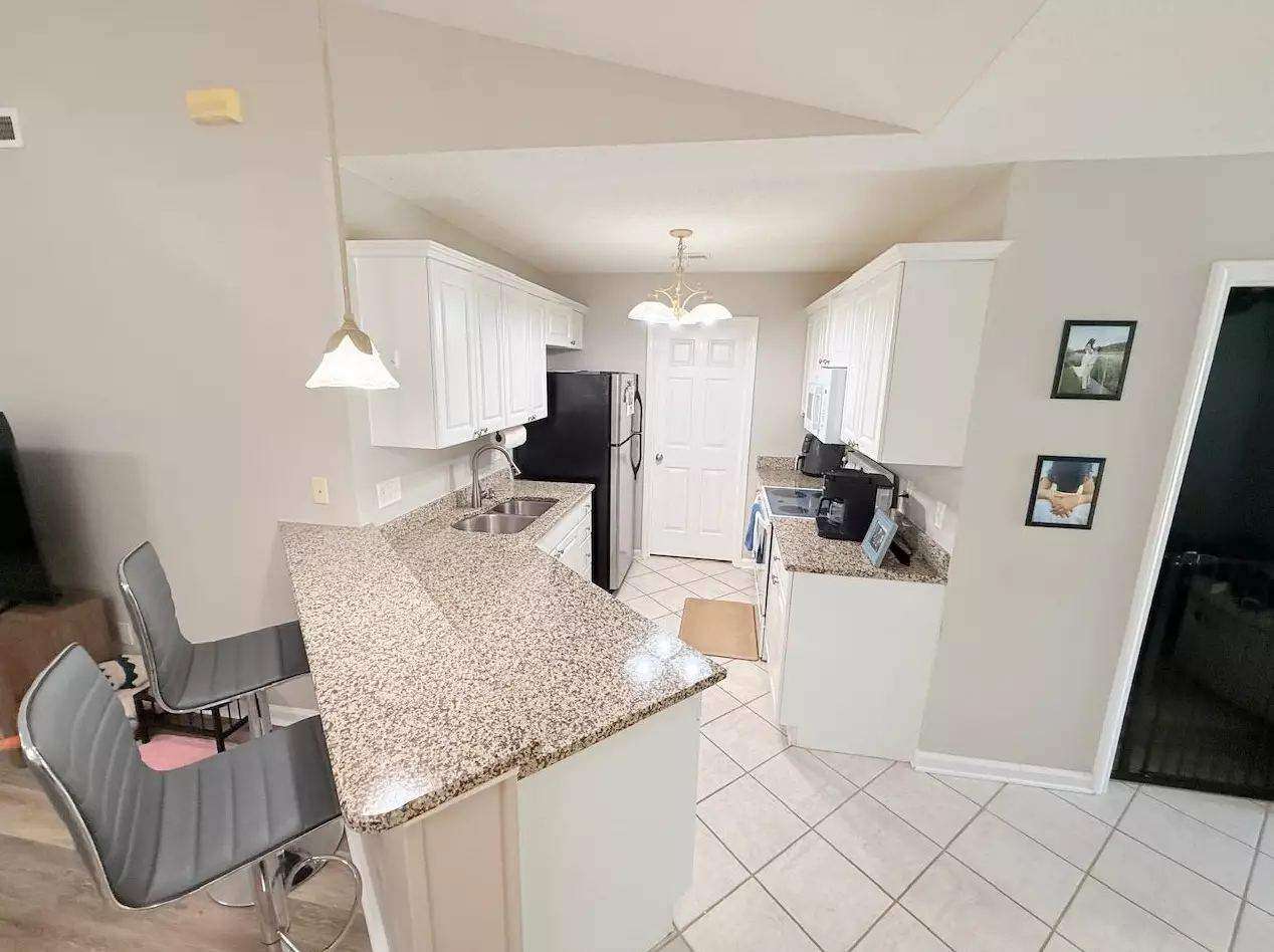130 Country Manor Dr #A, photo 12