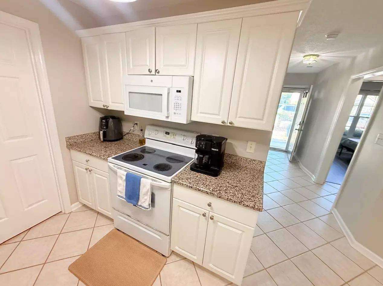 130 Country Manor Dr #A, photo 14