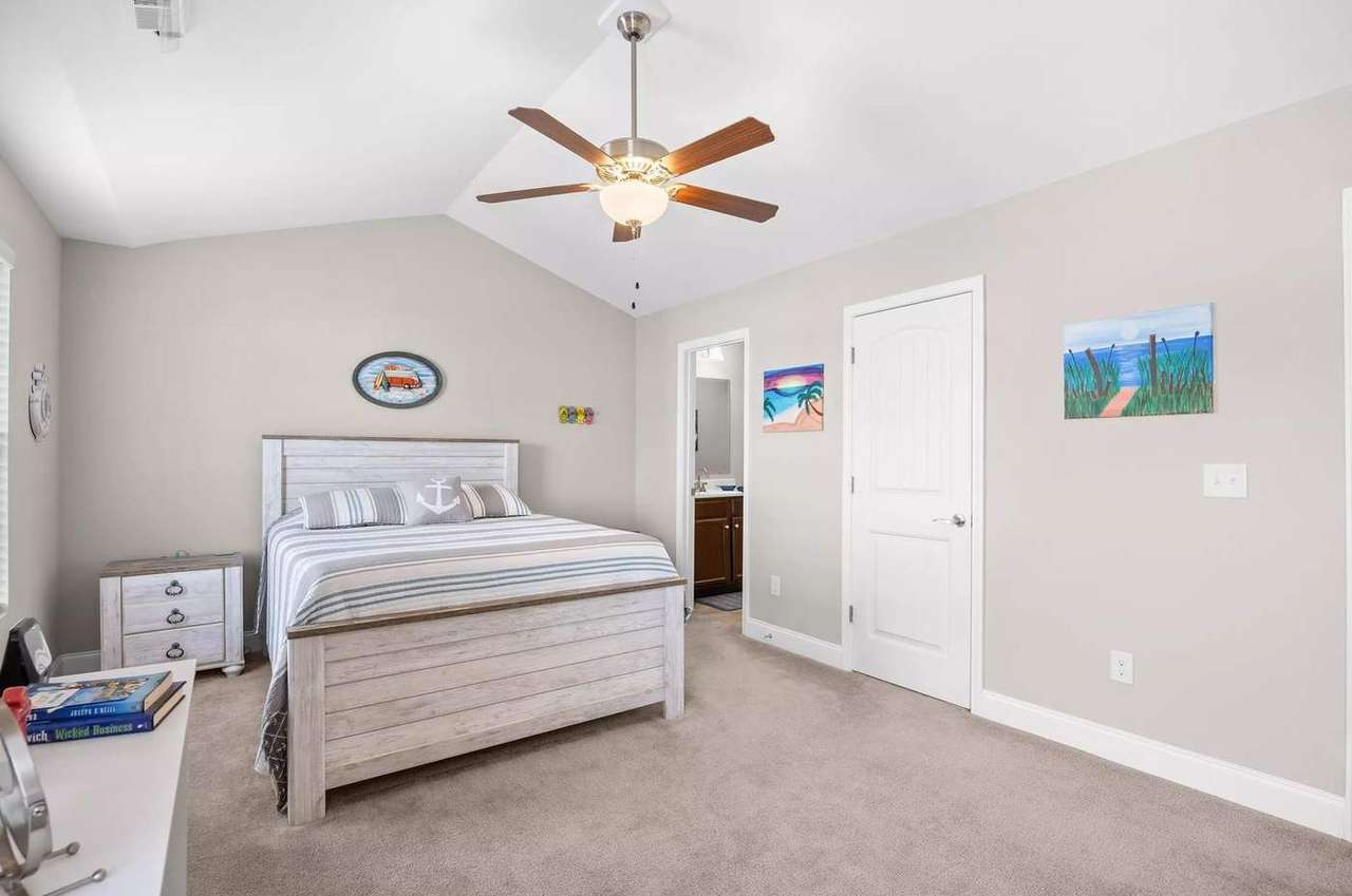 515 Riverward Dr, photo 25