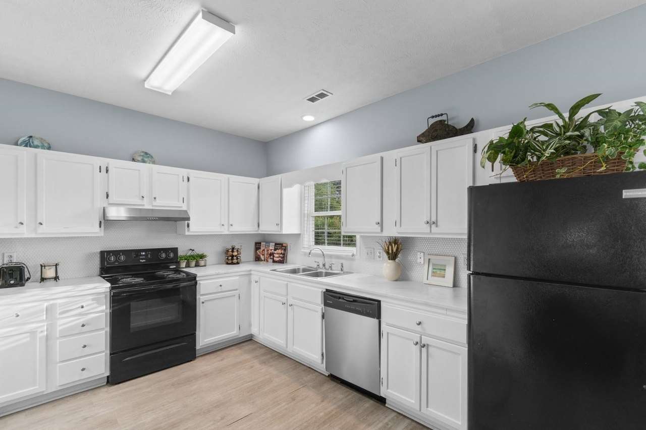 1508 Hillside Dr S, North Myrtle Beach, photo 5
