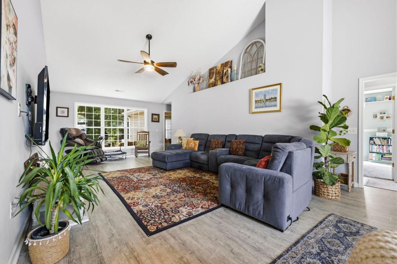 216 Collins Glen Dr, Murrells Inlet, photo 3