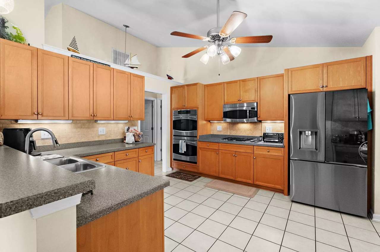 508 Coopers Hawk Ct, Myrtle Beach, photo 10