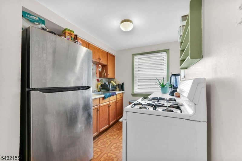 35 E 7th St, Clifton, photo 5